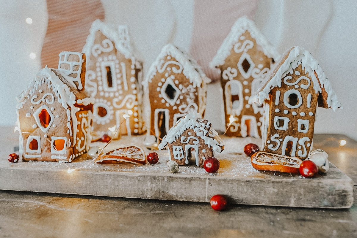 How To Make A Homemade Gingerbread Village Free Printable B Vintage Style